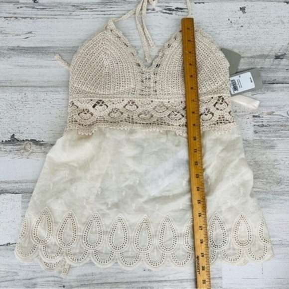 NEW! Guess Crochet Grace Cotton Halter Top Size Large - Picture 14 of 16